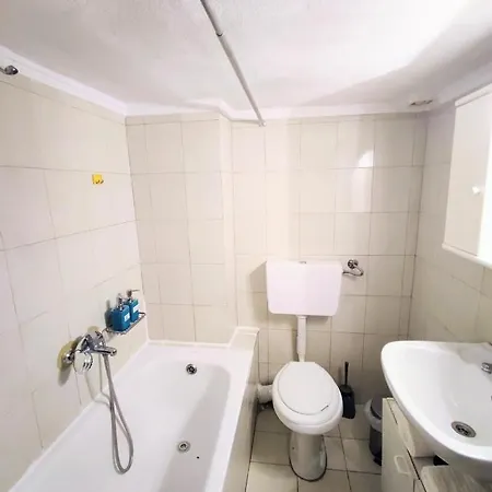 Apartman 3br Spacious Center *