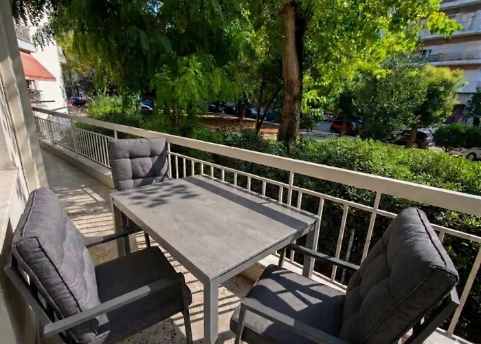 3br Spacious Center