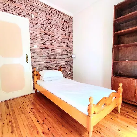 3br Spacious Center *